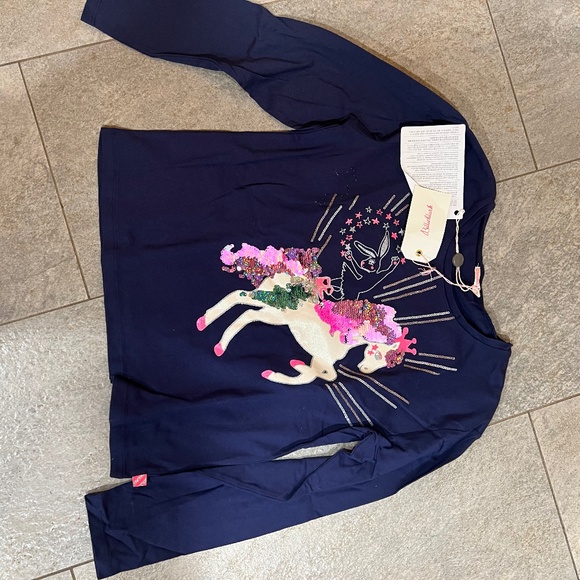 Sweater - Picture 1 of 2